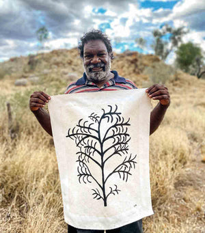 Bush Medicine by Laurie Morton Kngwarreye