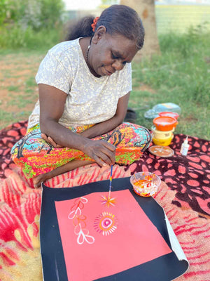 Bush Yam Story von Janet Golder Kngwarreye | Gestreckt (VERKAUFT)