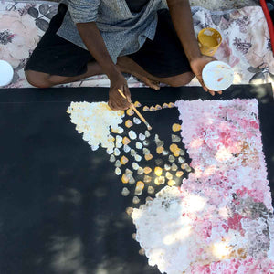 Buschblumen von Belinda Golder Kngwarreye (VERKAUFT)